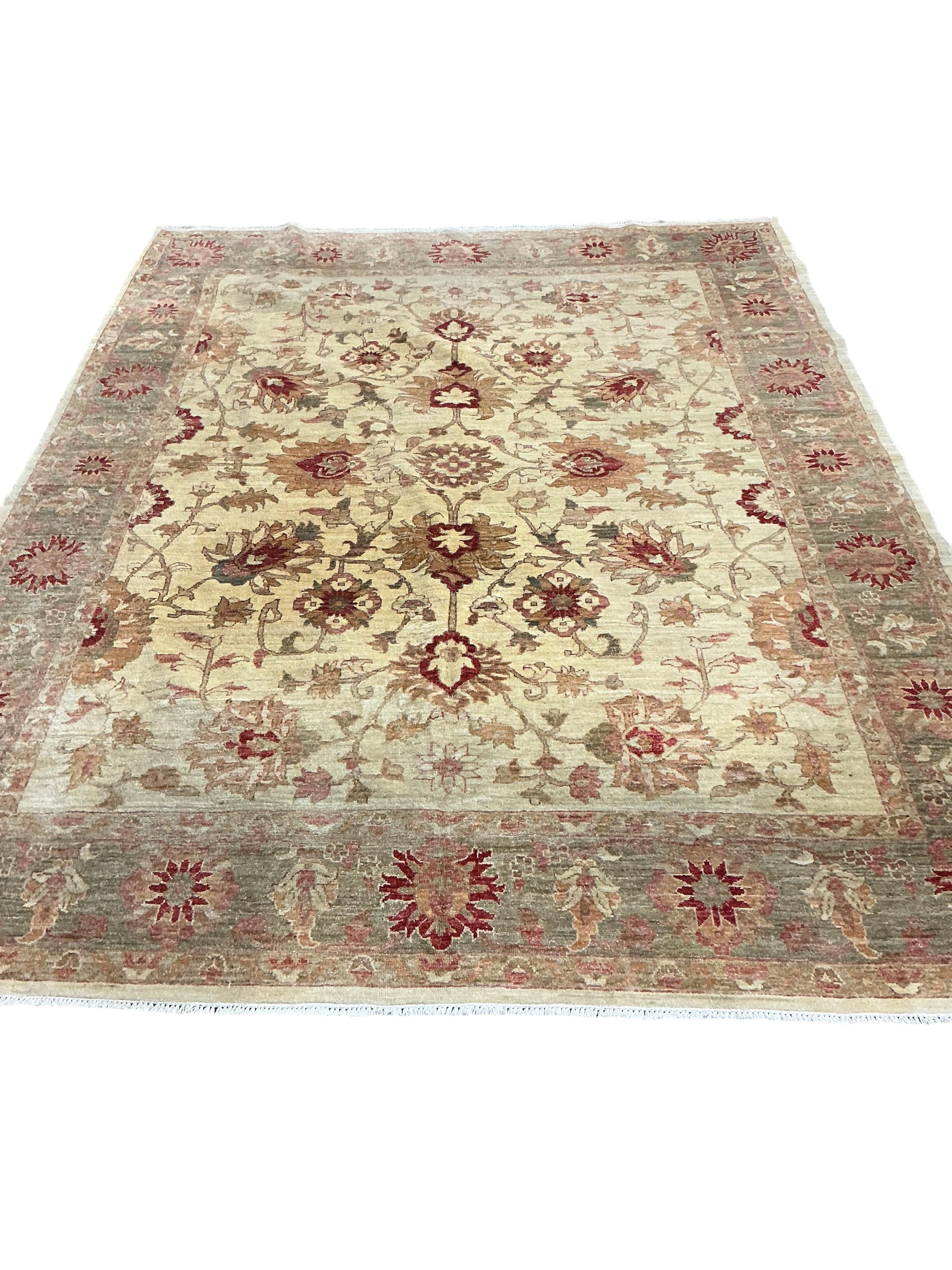 A Zeigler style carpet, 310 x 224 cm